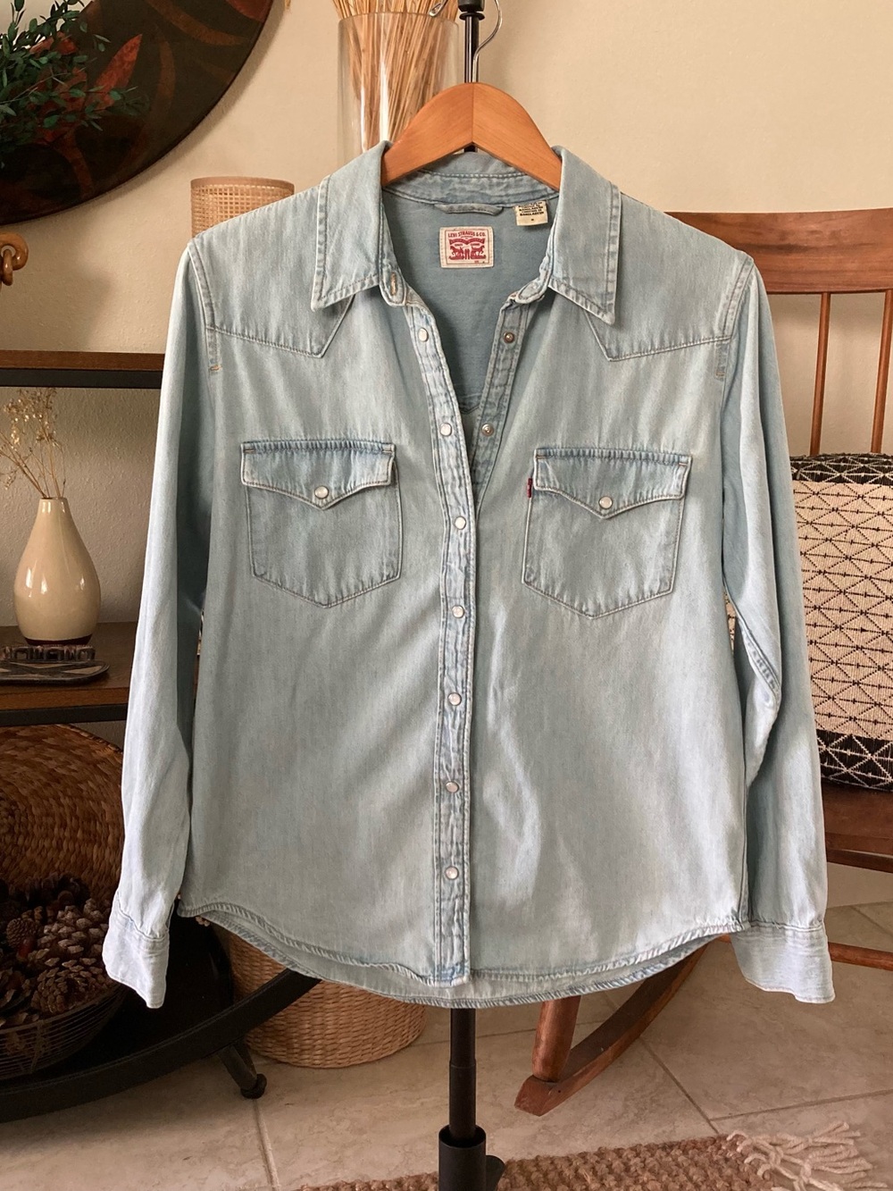 Levi's Light Wash Denim Button Up Shirt 100% Cotton